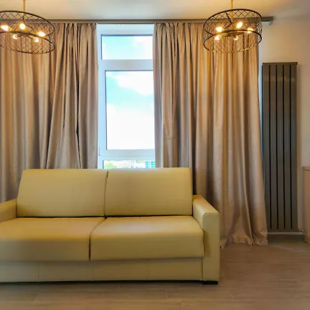 Daire Panoramic Pool & Mamaia Nord 3*
