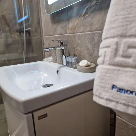 Apartamento Panoramic Pool & Mamaia Nord 3*