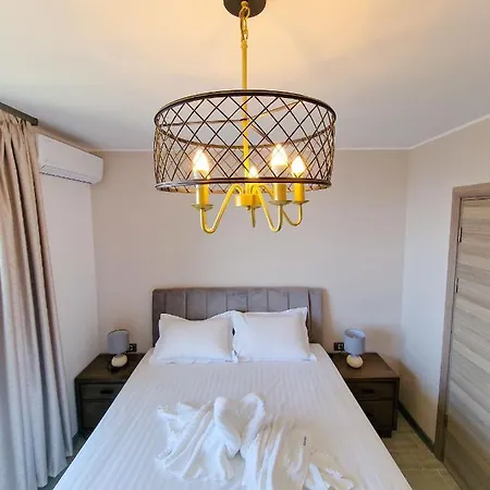 Apartamento Panoramic Pool & Mamaia Nord 3*