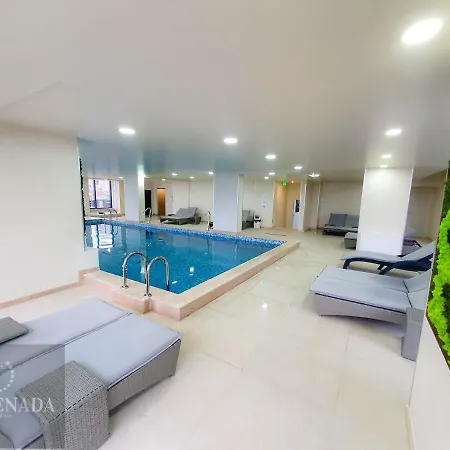 Panoramic Pool & Mamaia Nord Apartment 3*