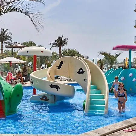 Panoramic Pool & Mamaia Nord 3*