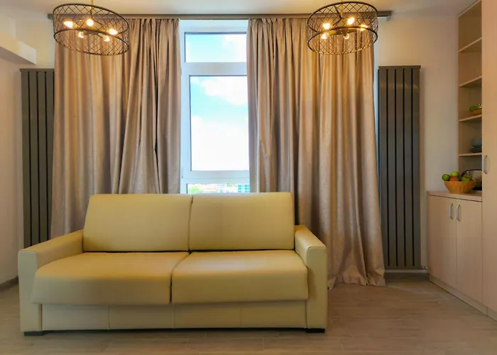 Apartment Panoramic Pool & Mamaia Nord 3*