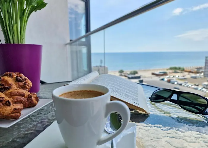 Panoramic Pool & Mamaia Nord 3* Navodari