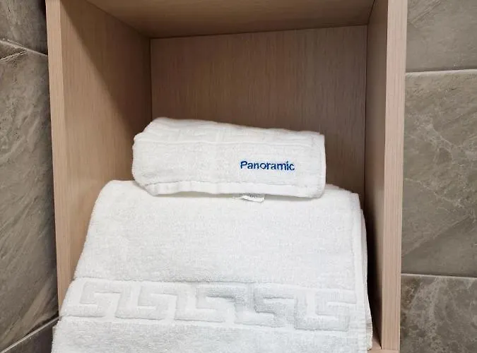 Panoramic Pool & Mamaia Nord Apartment