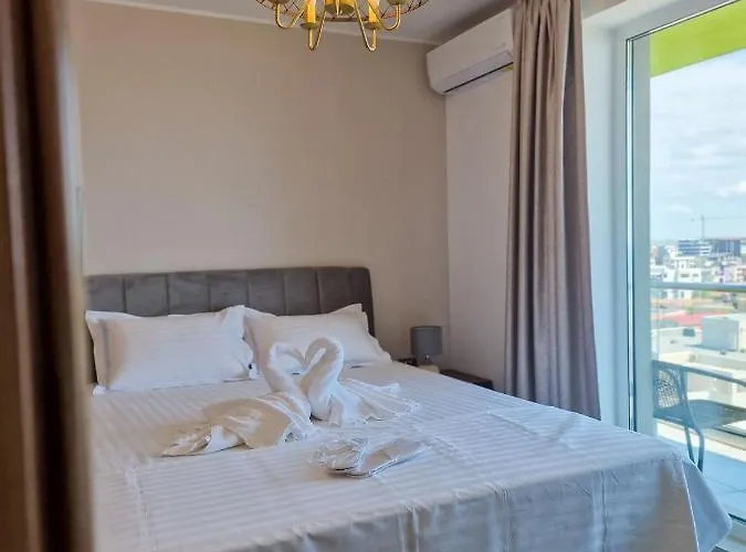 Panoramic Pool & Mamaia Nord 3* Navodari