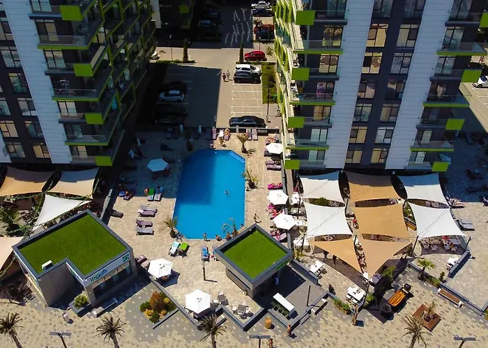 Panoramic Pool & Mamaia Nord Apartment Navodari
