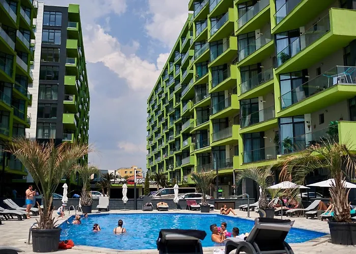 Panoramic Pool & Mamaia Nord Apartment Navodari